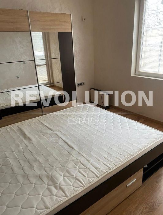 Дава се под наем Тристаен апартамент в Варна, Левски - 98 кв.м за 600 € - Снимка #2