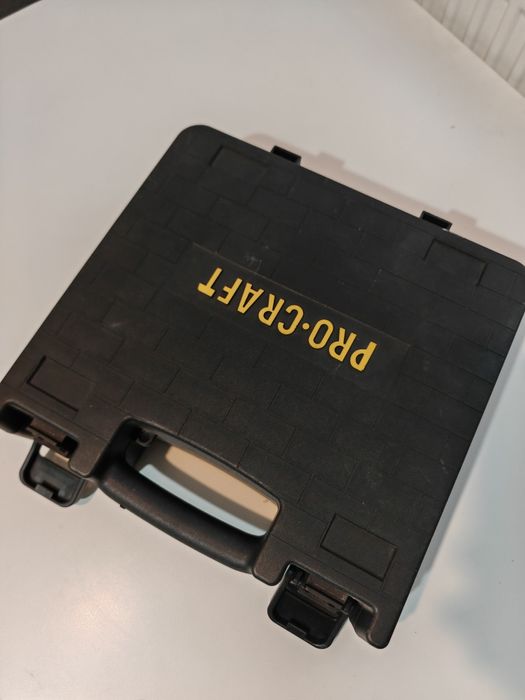 vand bormasina Procraft cu 2 acumulatori de 12v, perfect functionala,