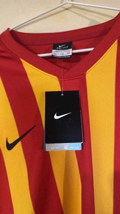 Оригинална спортна тениска NIKE