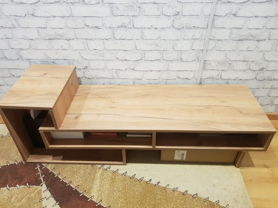 Продам тумбу под тв в идеальном состоянии