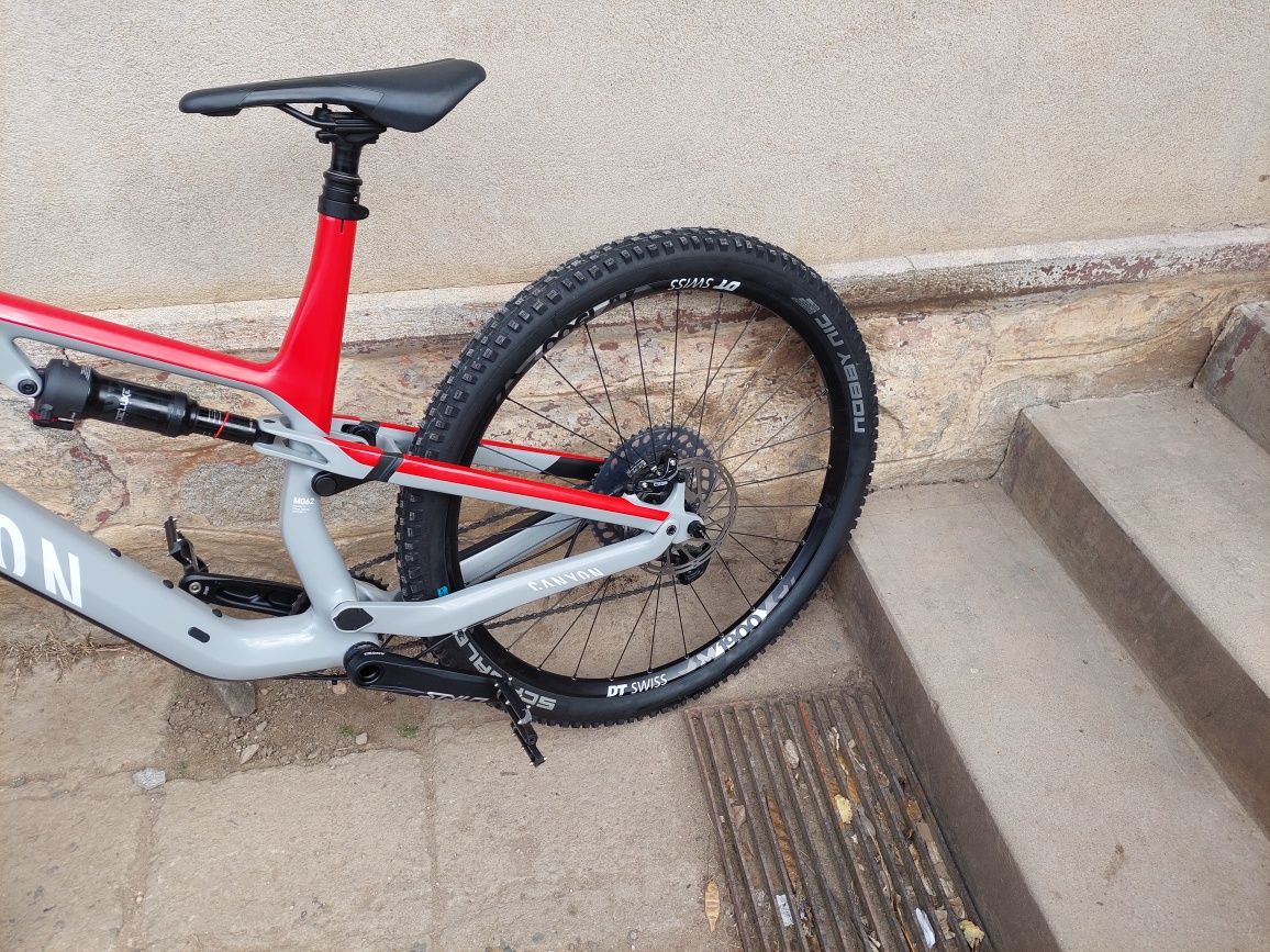 Bicicleta full suspension carbon canyon rockshox pike