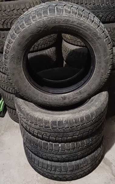 Продам шины 215/65/R16, зимние, Цена для 4 х шин