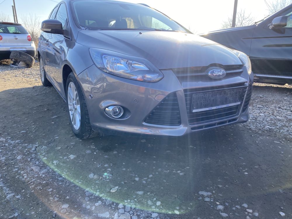 Geam ușă dreapta față Ford Focus 3