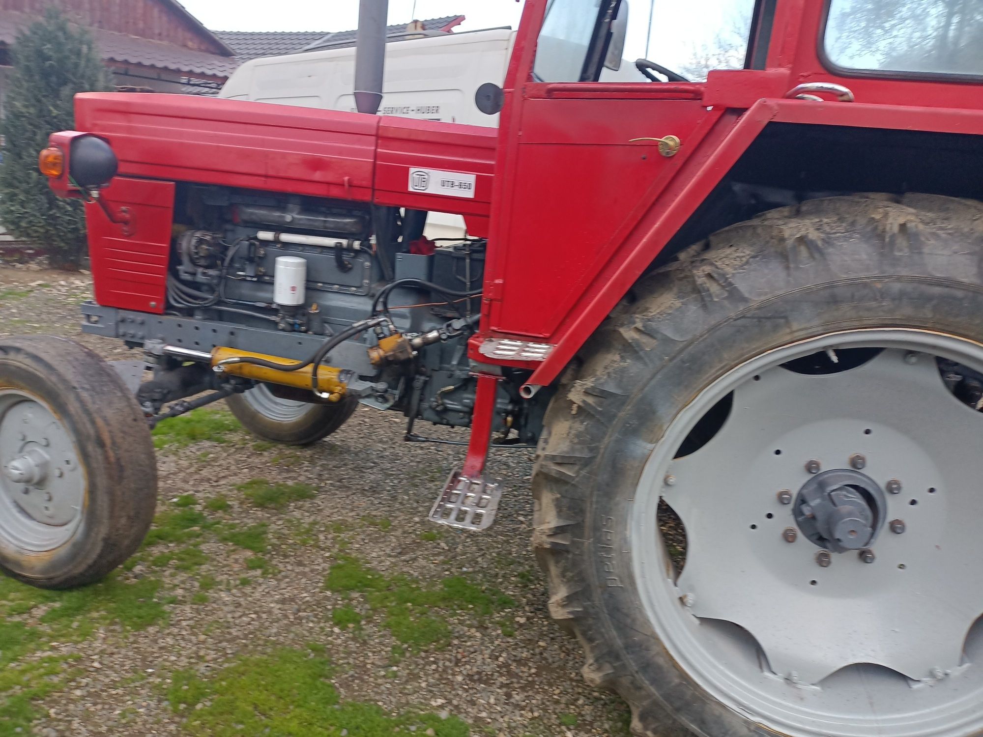 Tractor UTB650 vânzare