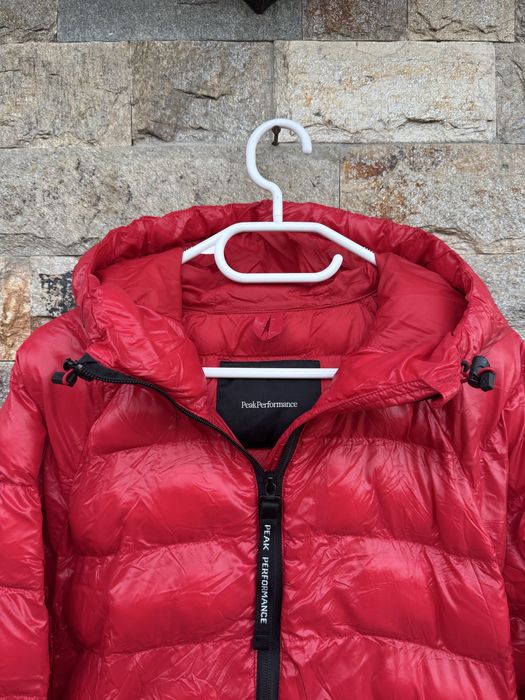 Дамско яке Peak Performance