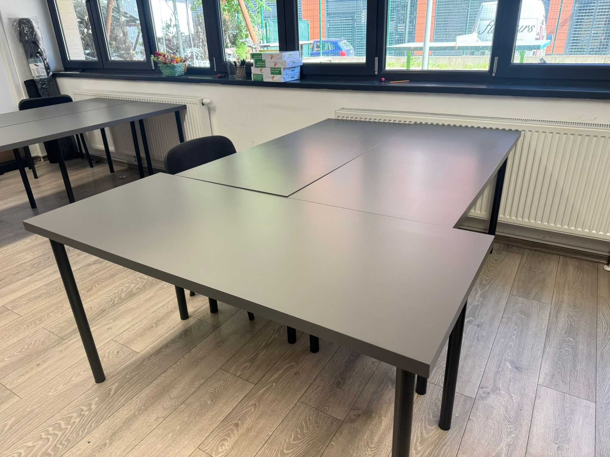 Vând 6 birouri IKEA