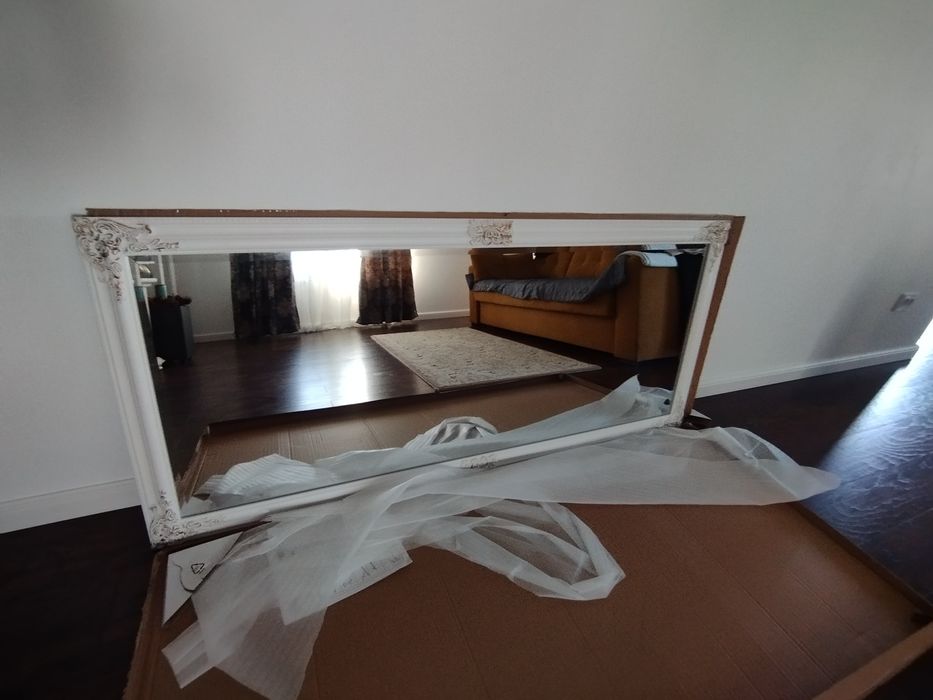 De vânzare oglinda superba