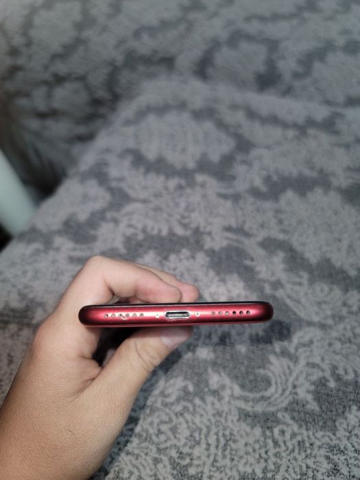 Iphone se 2020  holati ortacha