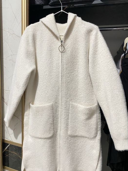 Кардиган в белом цвете