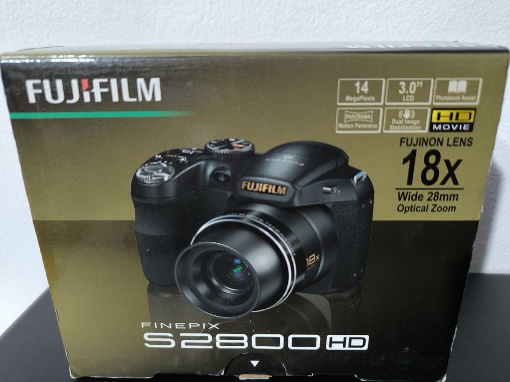 Aparat  foto Fujifilm FinePix S2800HD- stare foarte buna