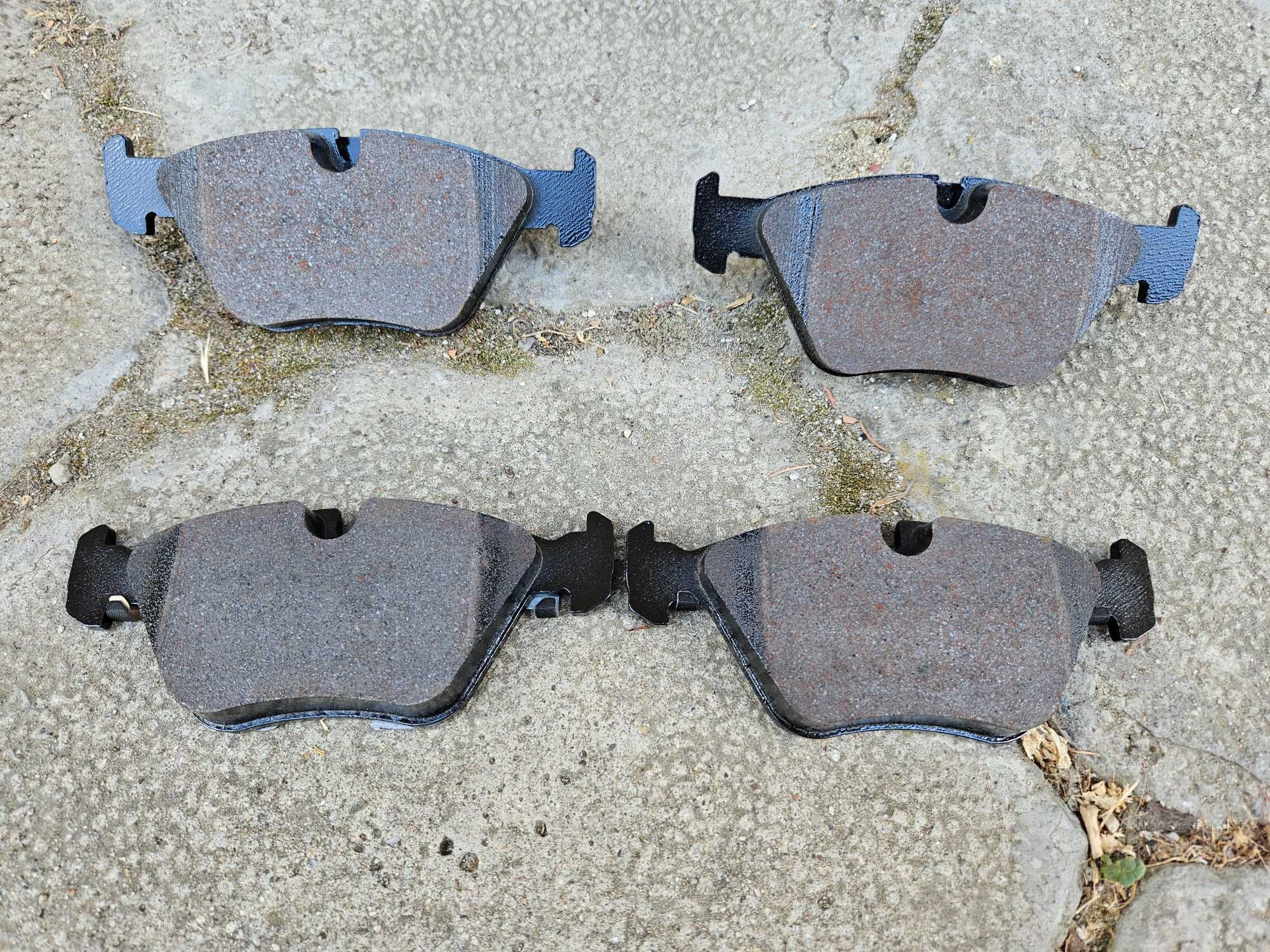 Накладки предни Textar 2318302 за BMW X3 E83 2.0i