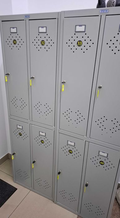 Шкафчик металлический, для оодежды. 3 секции. Цена за одну секцию.