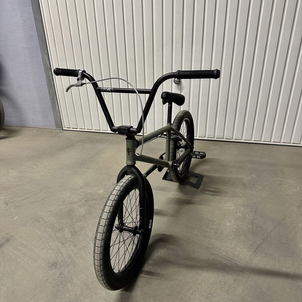 НОВ Fly Bikes Omega Bmx Велосипед Колело Flybikes