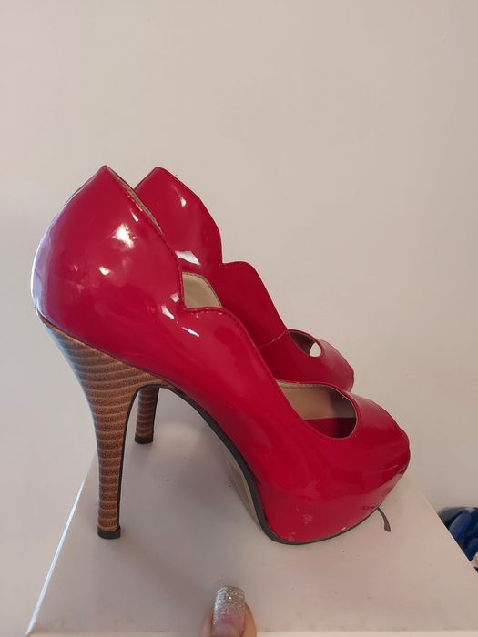 Pantofi piele lacuita m.38