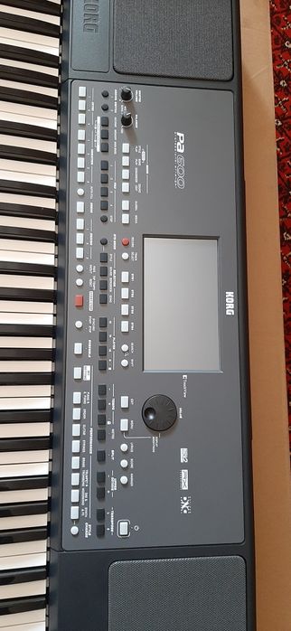 Korg pa600 sotiladi.