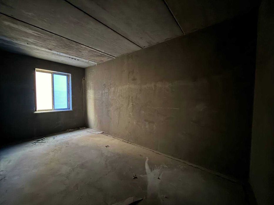 Продаётся 1х комн квартира на 2 этаже Ор-р 5 микрорайон Жомий