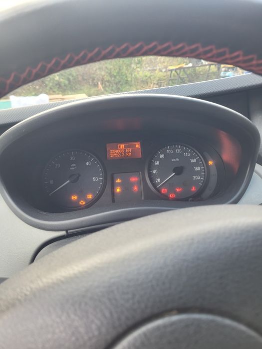 Opel vivaro 2.0 cdti