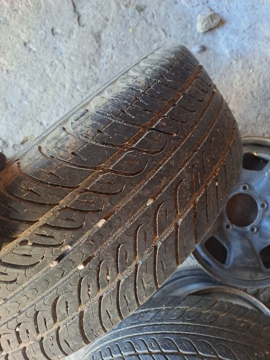 Vand 4 anvelope BFGOODRICH R16