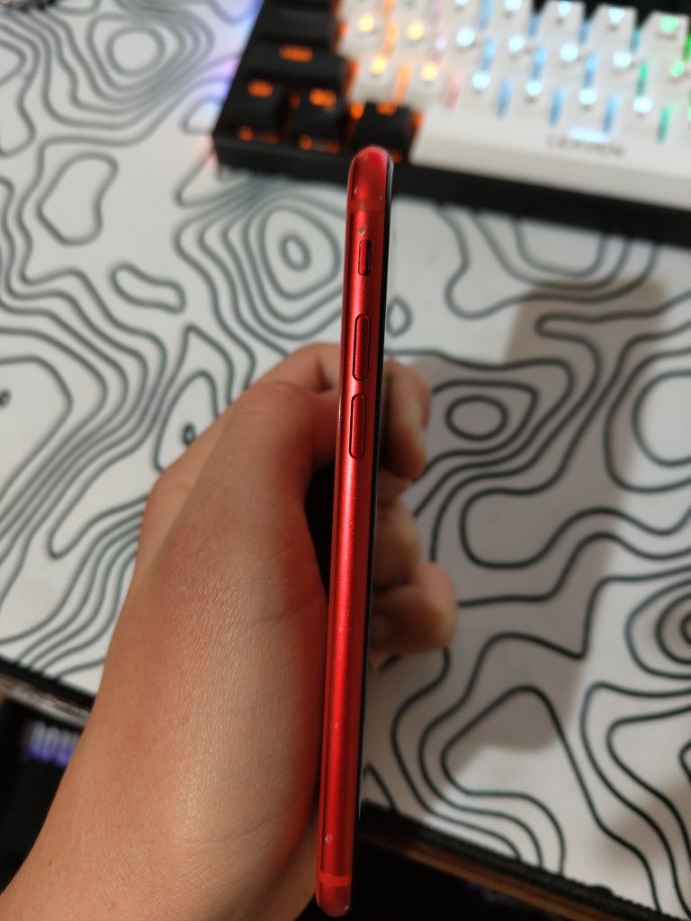 Iphone Se 2020 red