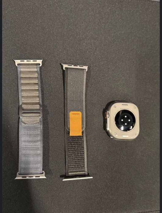 Apple watch ultra 2 - 49 mm Natural Titanium + Trail loop negru