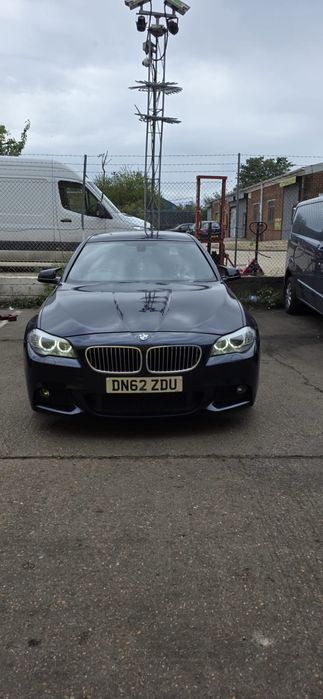 Vand  Bmw F10 2013 pachet M fabrică.
