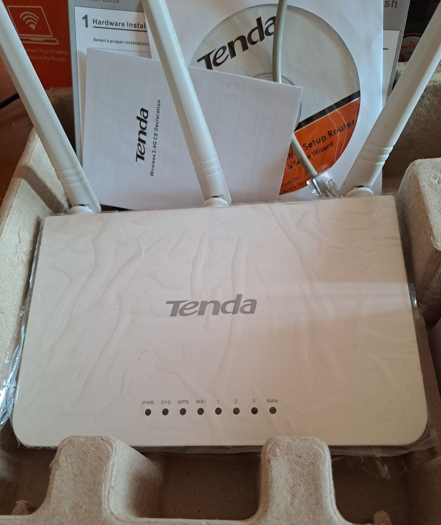 Router Tenda model F303