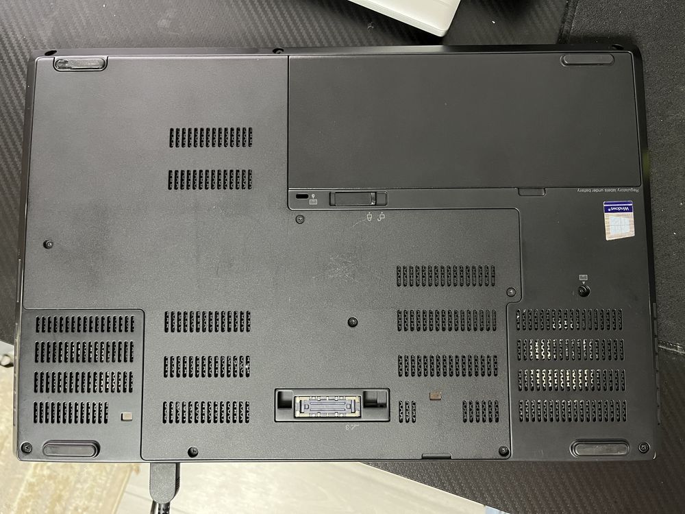 Vand laptop Lenovo Thinkpad P51