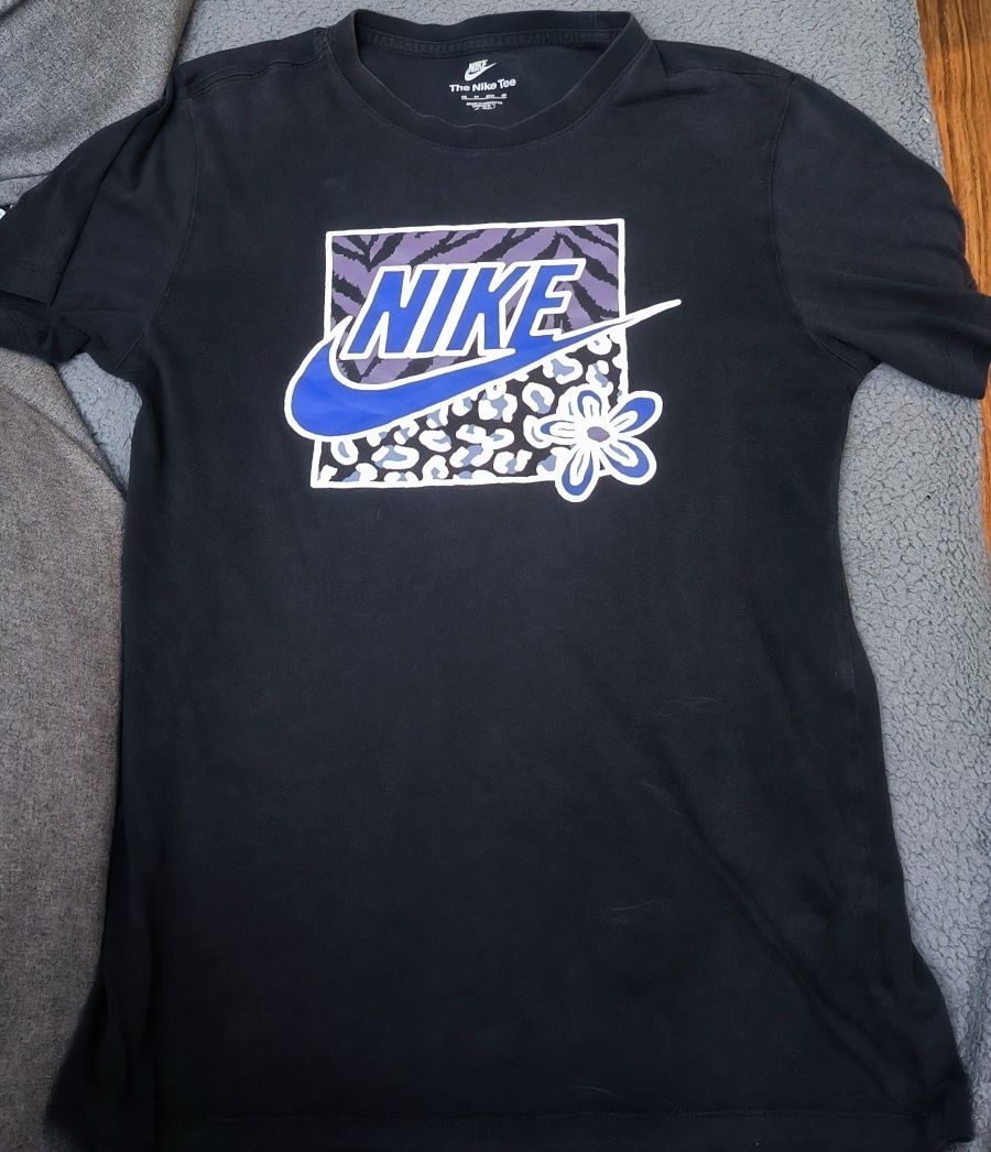 Nike high summer tee