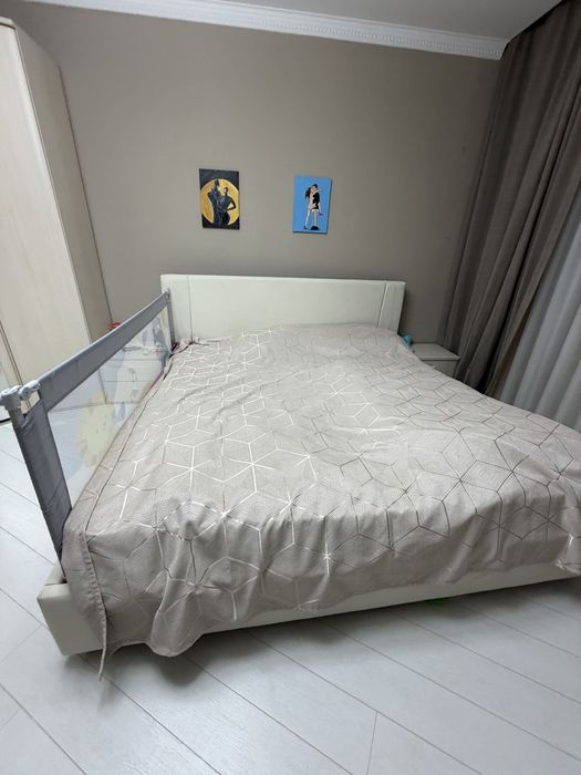 Кровать и матрас