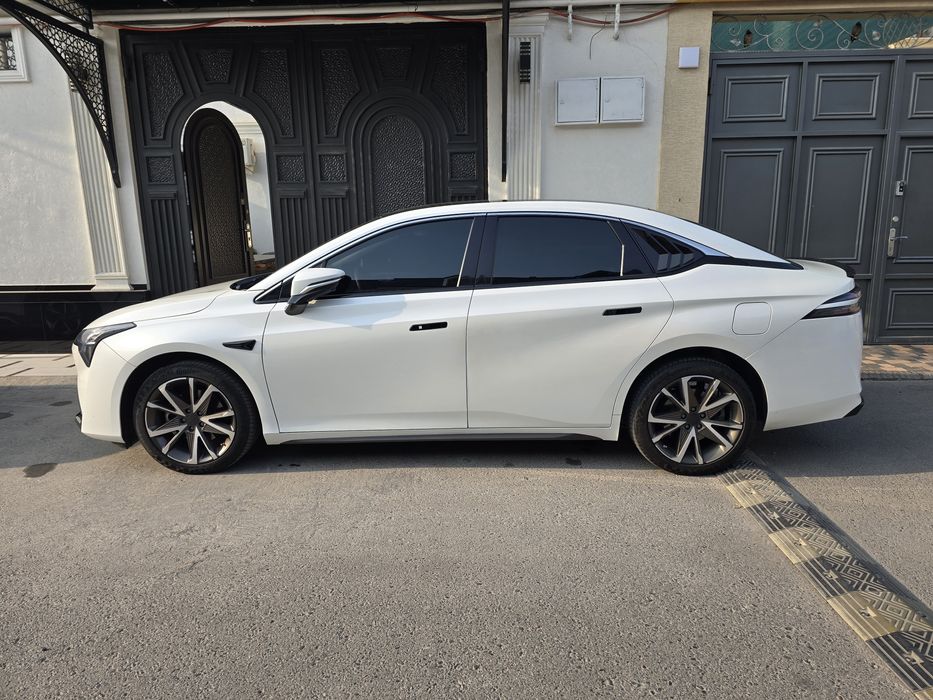 GAC Aion S Plus - 510км, Белый Жемчуг.