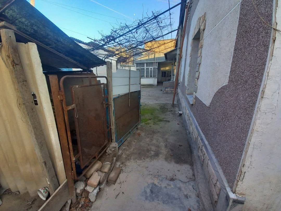 Продаётся  дом  в районе Горсуда