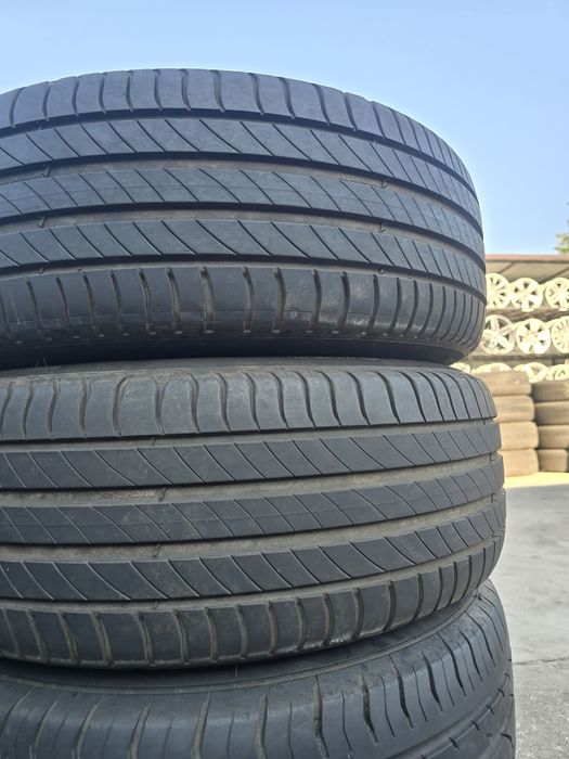 2 Броя 205/60/16 Michelin 6mm 23dot