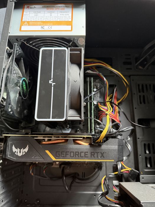 Геймърски Компютър i5 9600k, RTX 2060, 16 RAM