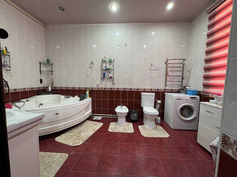 Дом 3.5 сотки 4 комнаты. Мирабадский район Ул. Савр. 100м2. Евроремонт