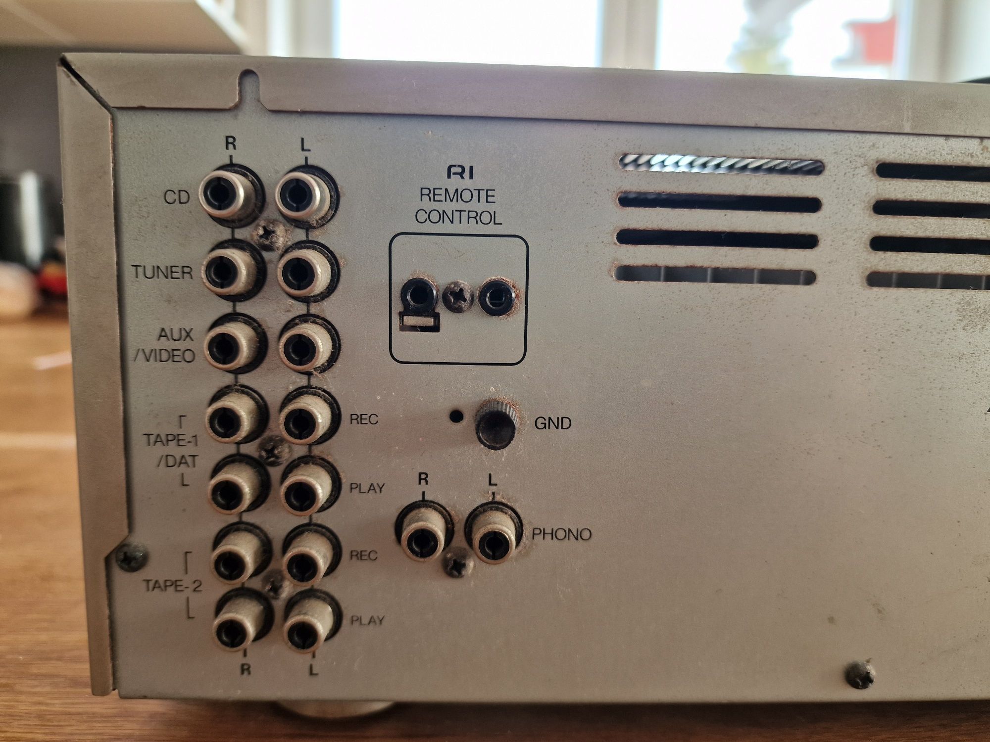 2 бр Усилватели Onkyo A8630 и Technics SA- EX 120