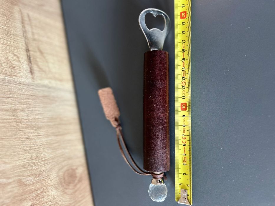 Desfacator capace sticle