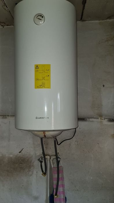 Ariston 100 litr.  Kotyol 2  kontur b/u