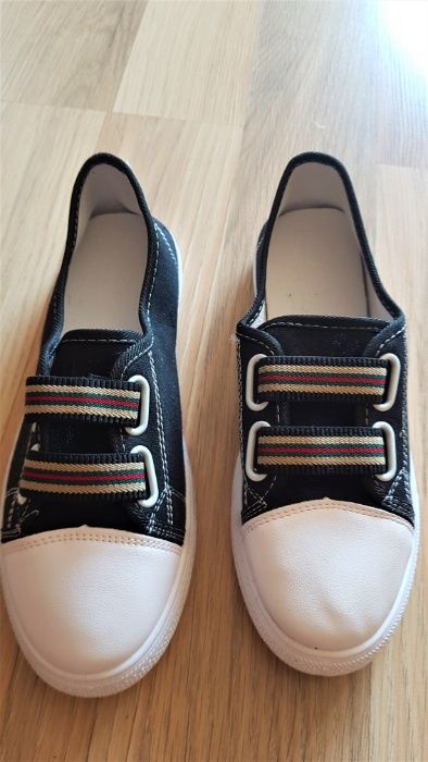 Tenisi material textil , negri, fara siret