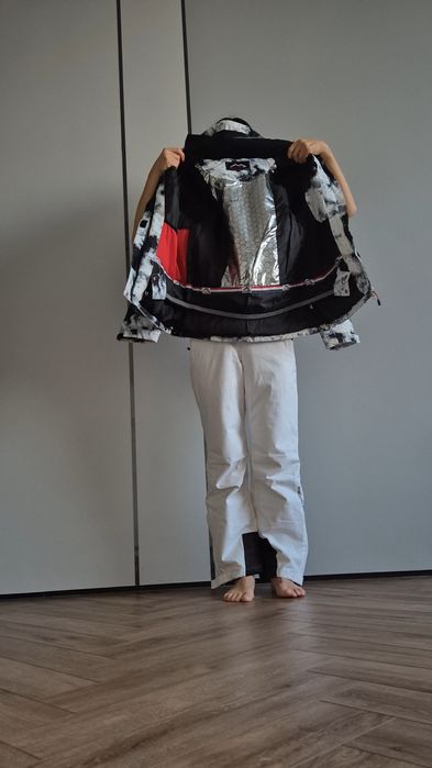 Горнолыжный костюм