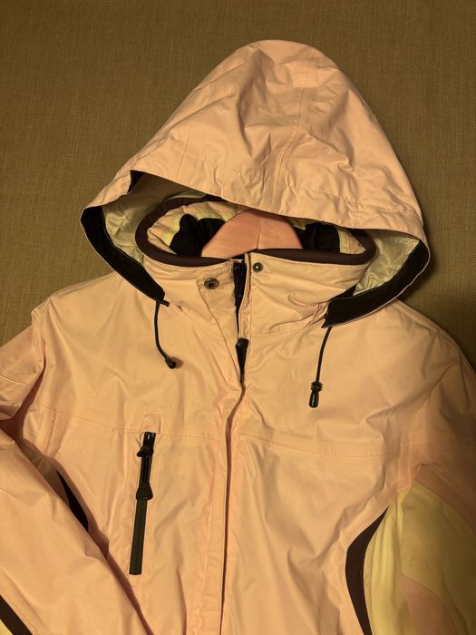 Дамско розово яке с качулка