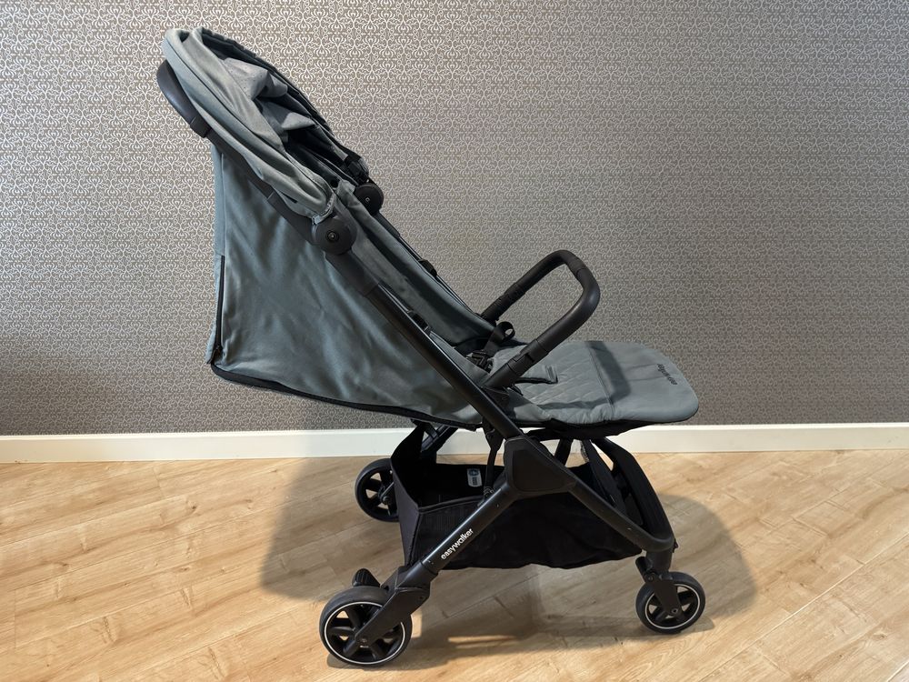 Коляска прогулочная Easywalker Jackey