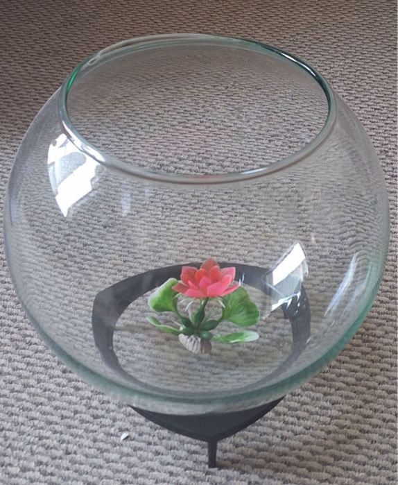 Продам круглый аквариум, большой