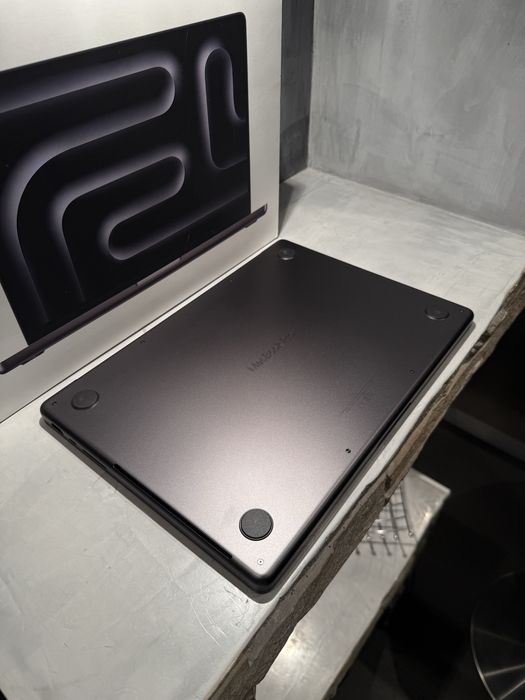 3 cycle! КАТО ЧИСТО НОВ Macbook Pro M4 14 inch Space Black