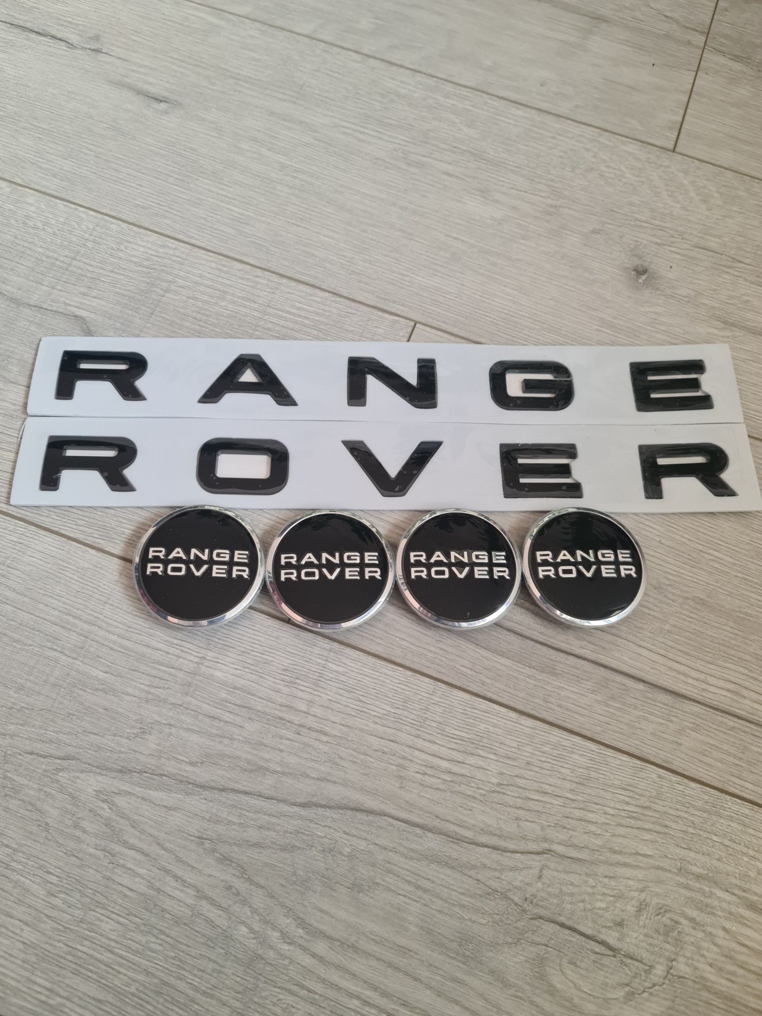 Accesorii-Auto-Emblema-Logo-Scris-Negru-Range-Rover-Sport-Velar-Evoque