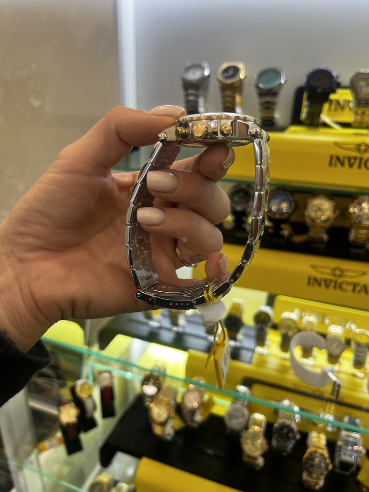 Дамски часовник Invicta Specialty 38mm