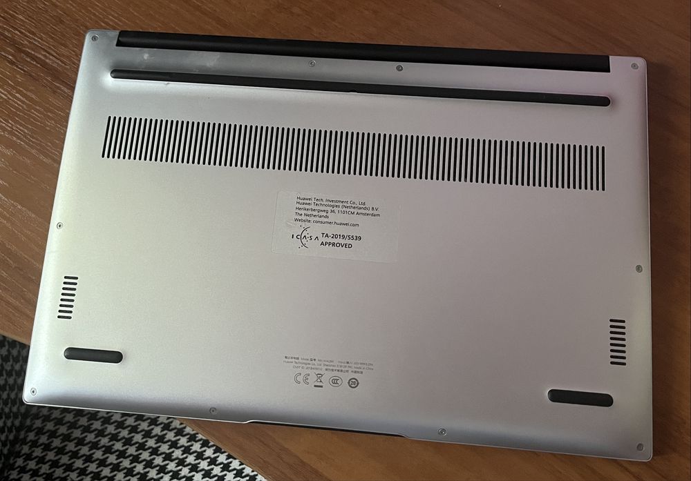 Huawei MateBook D14