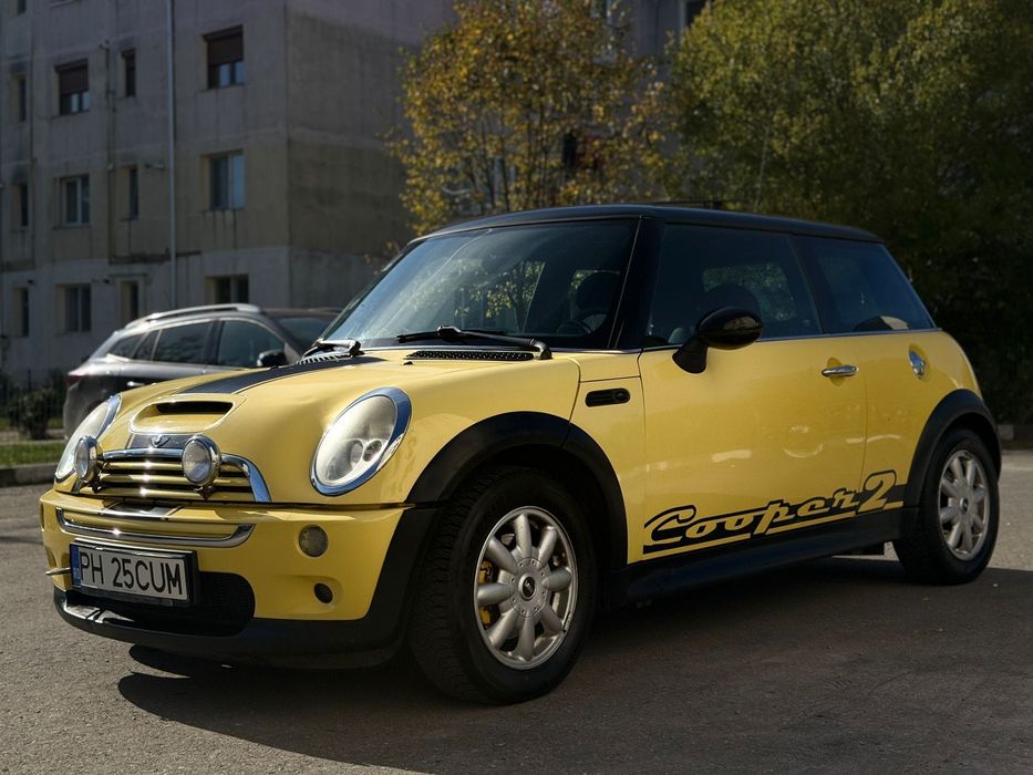 Vând Mini Cooper din 2002, cu pachet S, în stare foarte bună