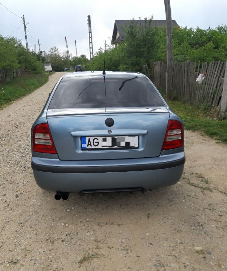 Skoda Octavia  1