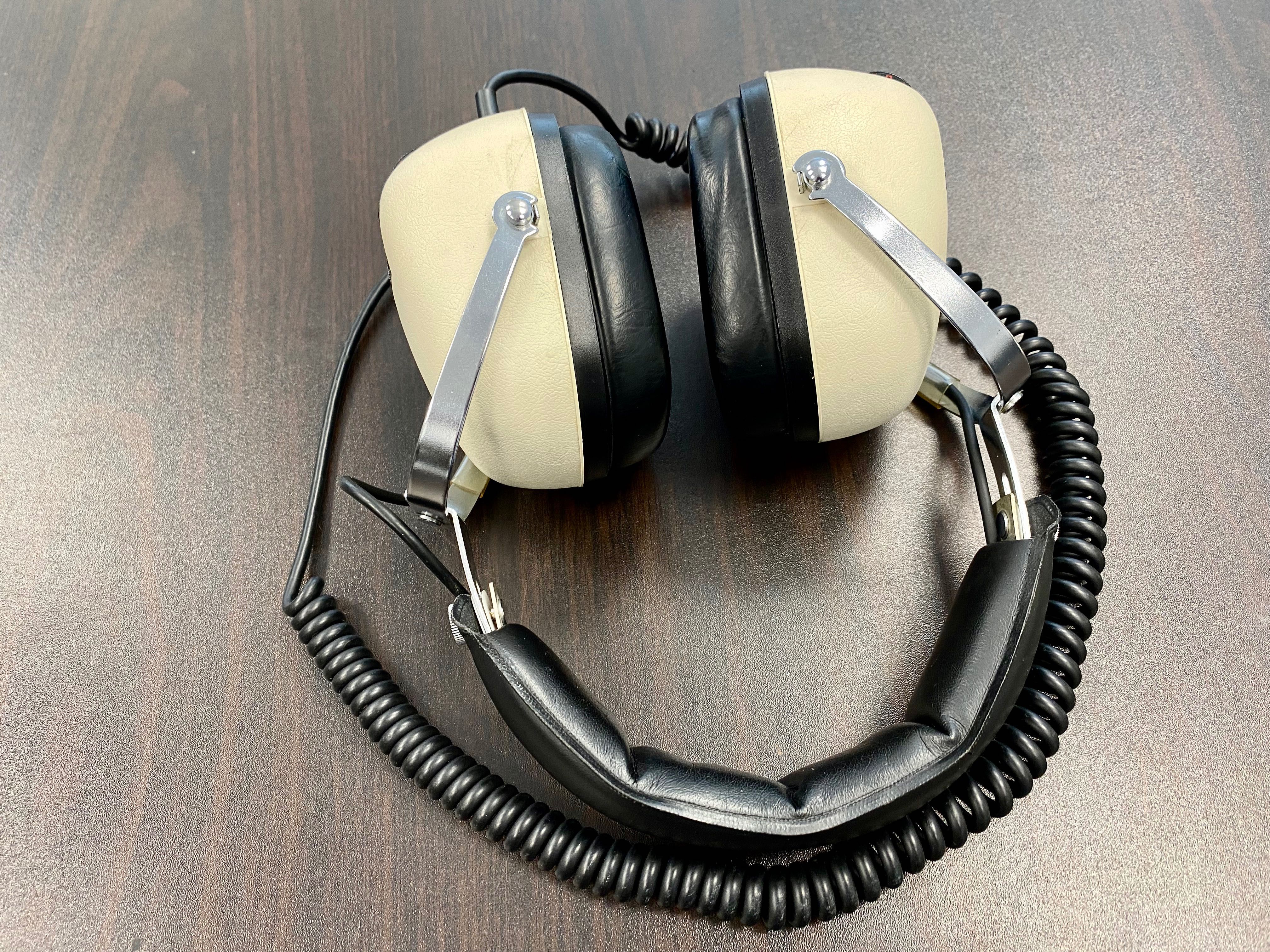 Super Vintage слушалки Sansui
