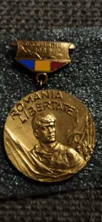 Insigna, medalie Luptator pt victoria revolutiei 1989, rara, ca nou